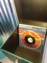 Load image into Gallery viewer, Portable Record Case